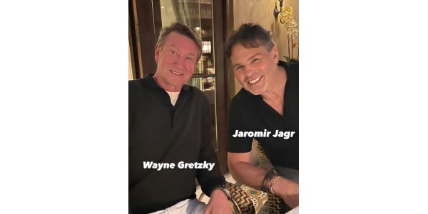 Die Kollision zweier Generationen von Legenden, Gretzkys und Jagrs Weg zu Eishockeylegenden